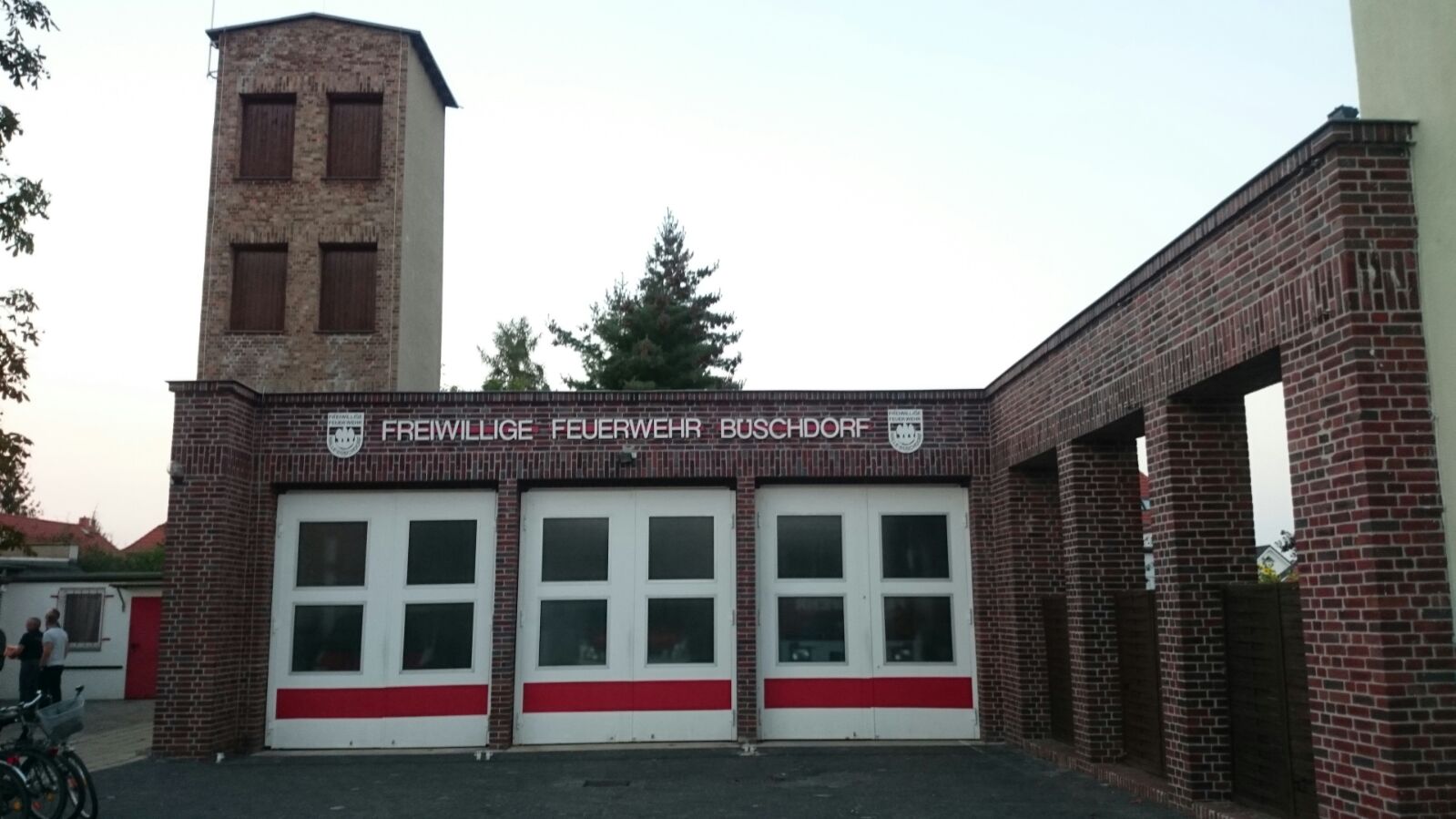 Altes-Ger-tehaus-der-Freiwilligen-Feuerwehr-B-schdorf-Stadt-hat-kein-Geld-f-r-Erweiterungen-und-Umbauten-SPD-unterst-tzt-Nachnutzung-beispielsweise-als-Begegnungsst-tte-oder-Bibliothek