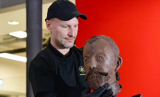 Künstler gestalten neues Schokoladenzimmer: Halloren-Geschichte aus 1,5