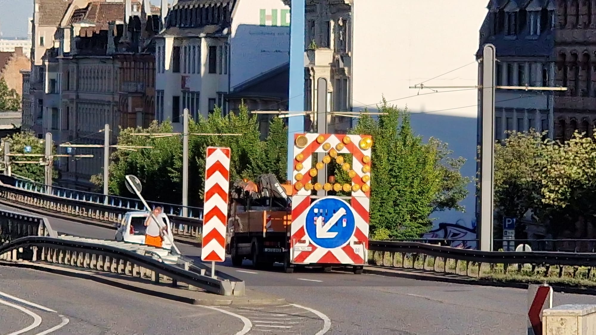 60-Schilder abgebaut: ab sofort gilt Tempo 50 auf der Magistrale zwischen  Rennbahnkreuz und Waisenhausapotheke – Du bist Halle