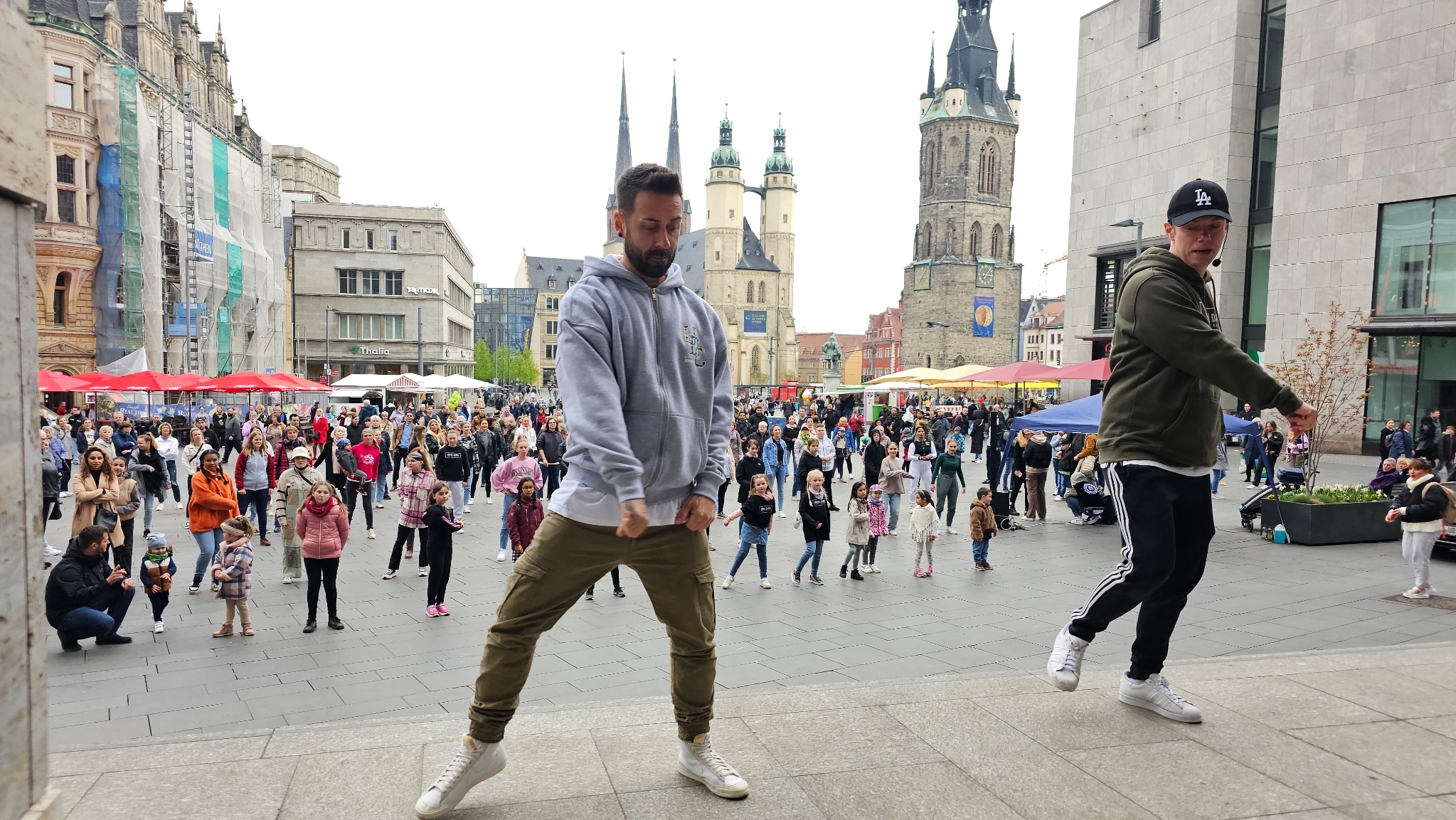 Tanz-Flashmob-zum-Welttanztag-am-Sonntag-auf-dem-Marktplatz