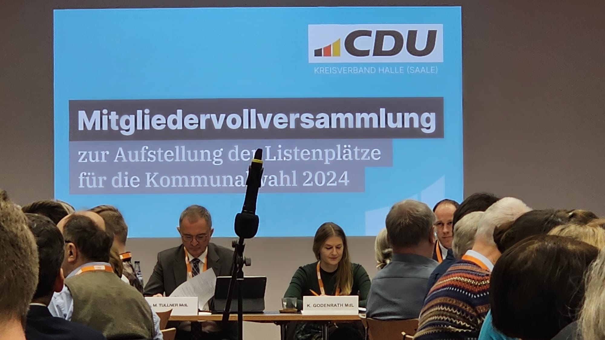 Gegen-den-Linksblock-CDU-Halle-stellt-f-r-die-Stadtratswahl-50-Kandidaten-auf-bisheriger-Fraktionsvorsitzender-h-rt-auf