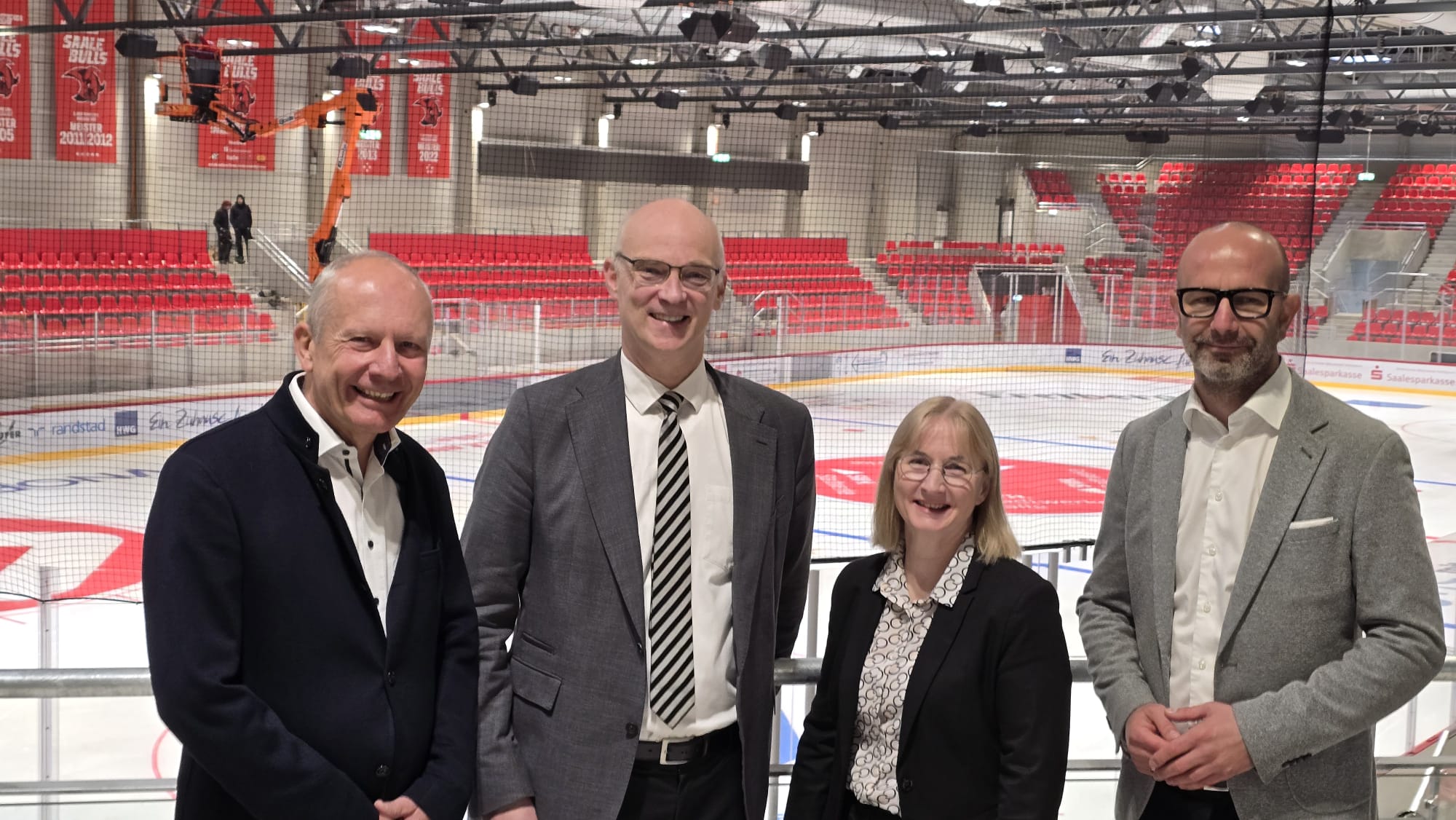Umgebauter-und-erweiterter-Sparkassen-Eisdom-wird-am-Samstag-eingeweiht