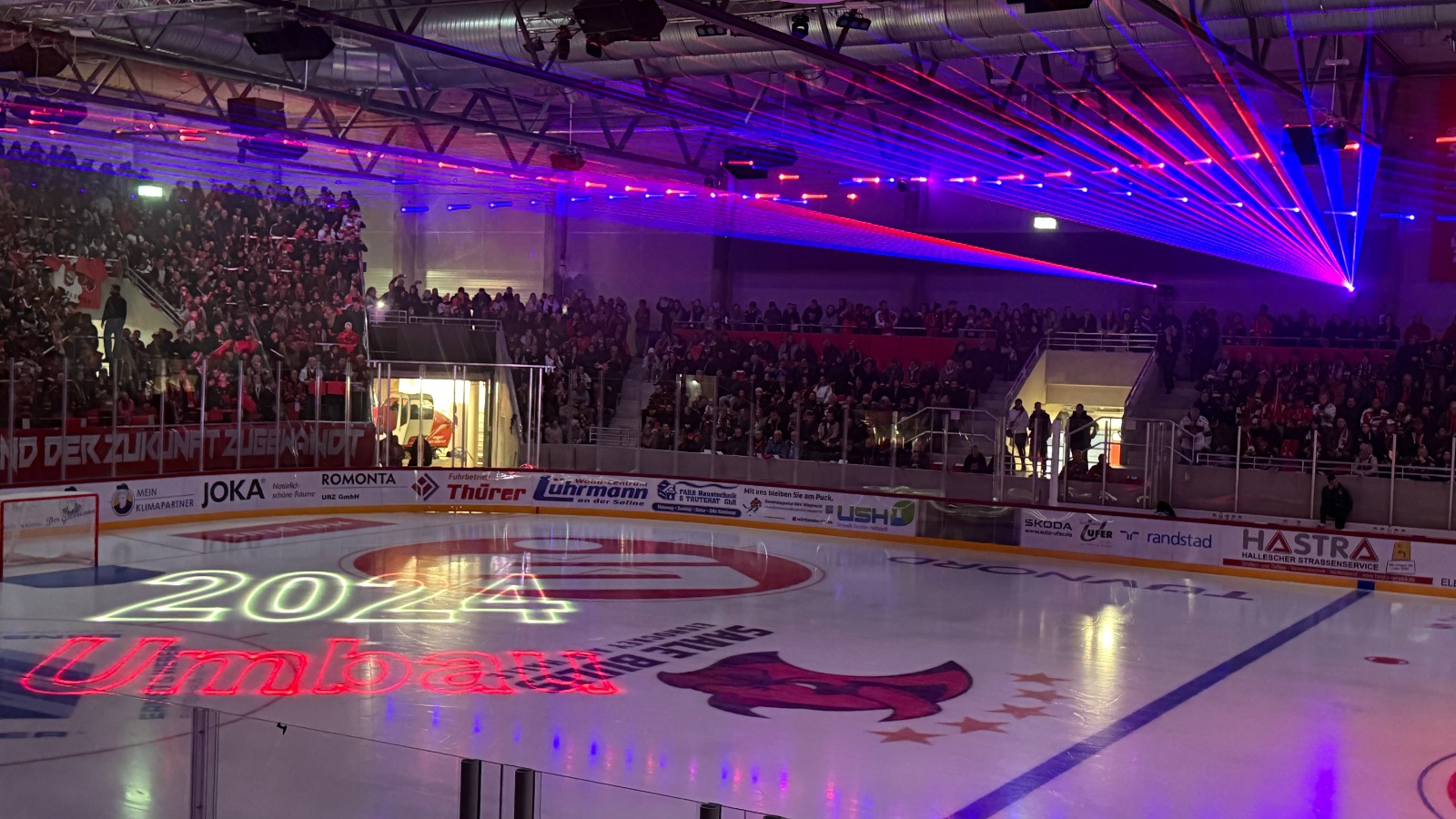 Weihnachts-mit-singen-im-Sparkassen-Eisdom-noch-Stehpl-tze-verf-gbar
