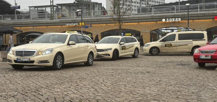 Symbolbild Taxi-Haltepunkt