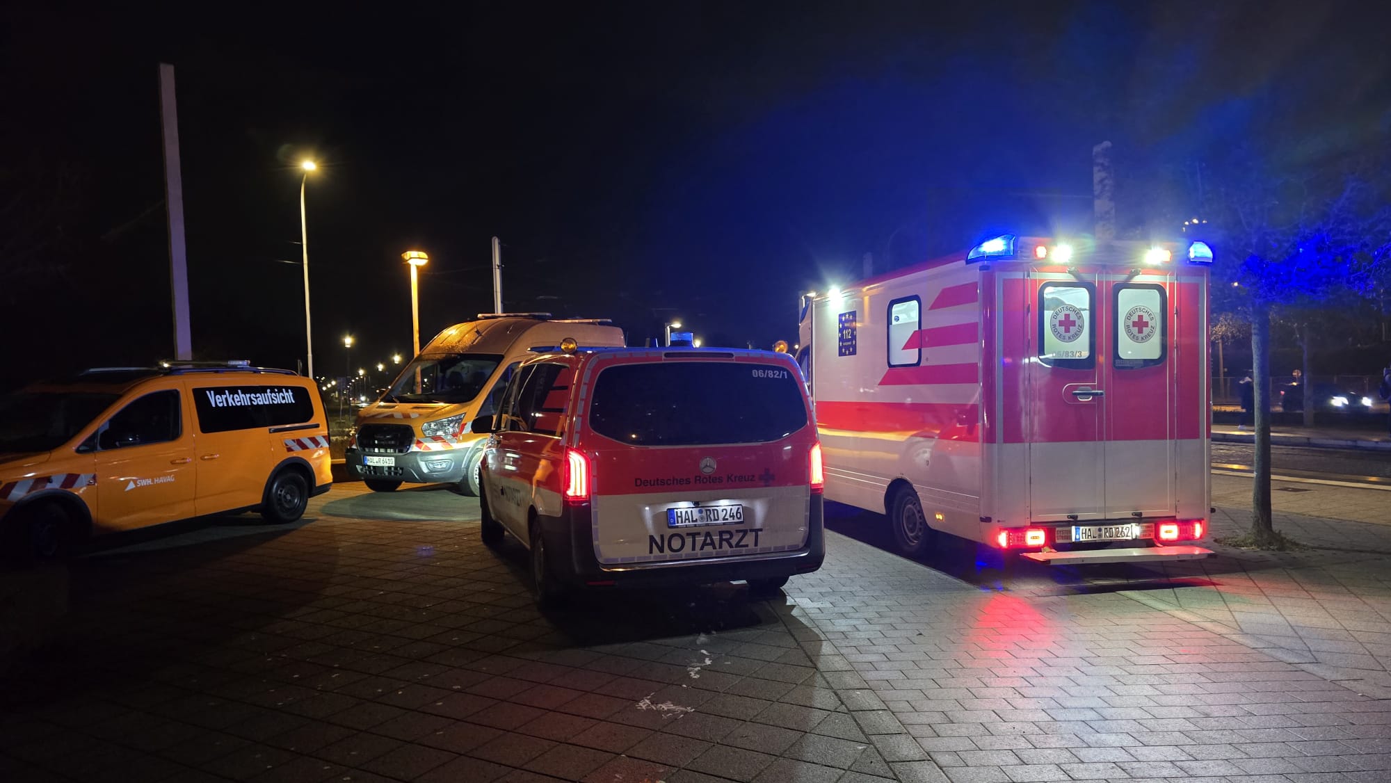 Delitzscher-Stra-e-Rennbahnkreuz-Karlsruhe-Allee-Mansfelder-Stra-e-Verletzte-bei-mehreren-Unf-llen-in-Halle