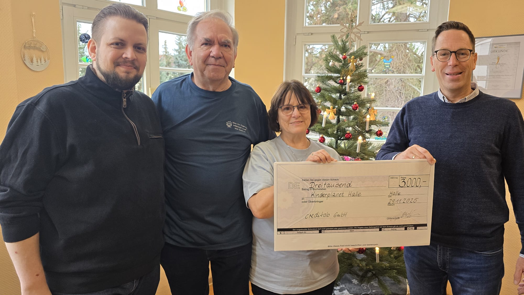 Kinderkrebshilfe-Halle-ffnet-T-ren-und-erh-lt-gro-z-gige-Weihnachtsspenden