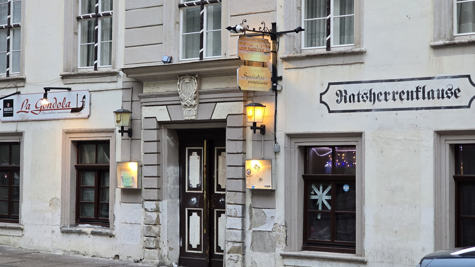 -Bimbobars-m-ssen-hier-weg-Neonazis-offenbar-f-r-berfall-auf-Bar-in-der-Rathausstra-e-verantwortlich