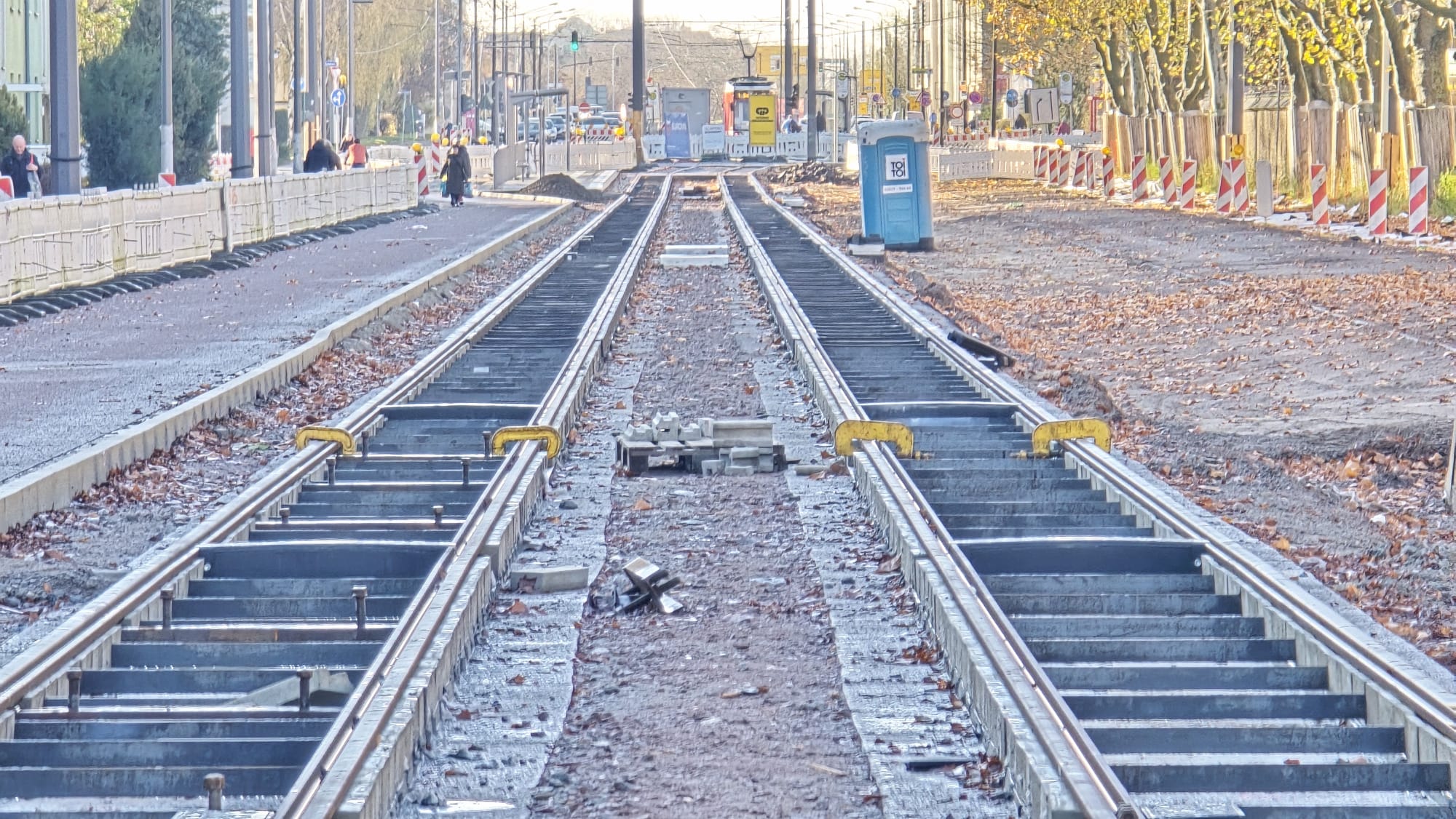 Neue-Verkehrsf-hrung-an-der-Stadtbahnbaustelle-Dessauer-Stra-e-Landrain-berfahrt-wieder-m-glich