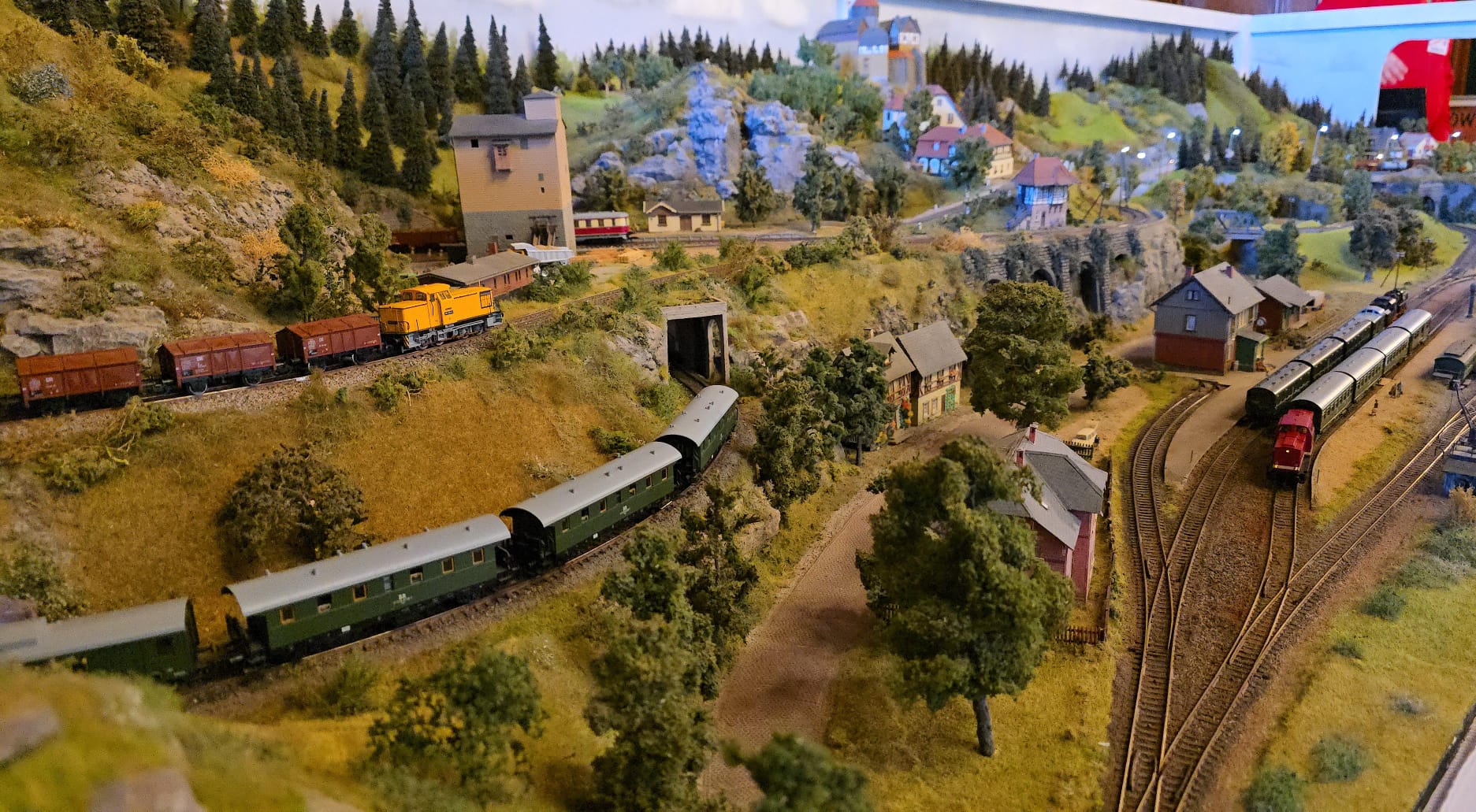 Modellbahnaustellung-an-diesem-Wochenende-im-Stadthaus-in-Halle