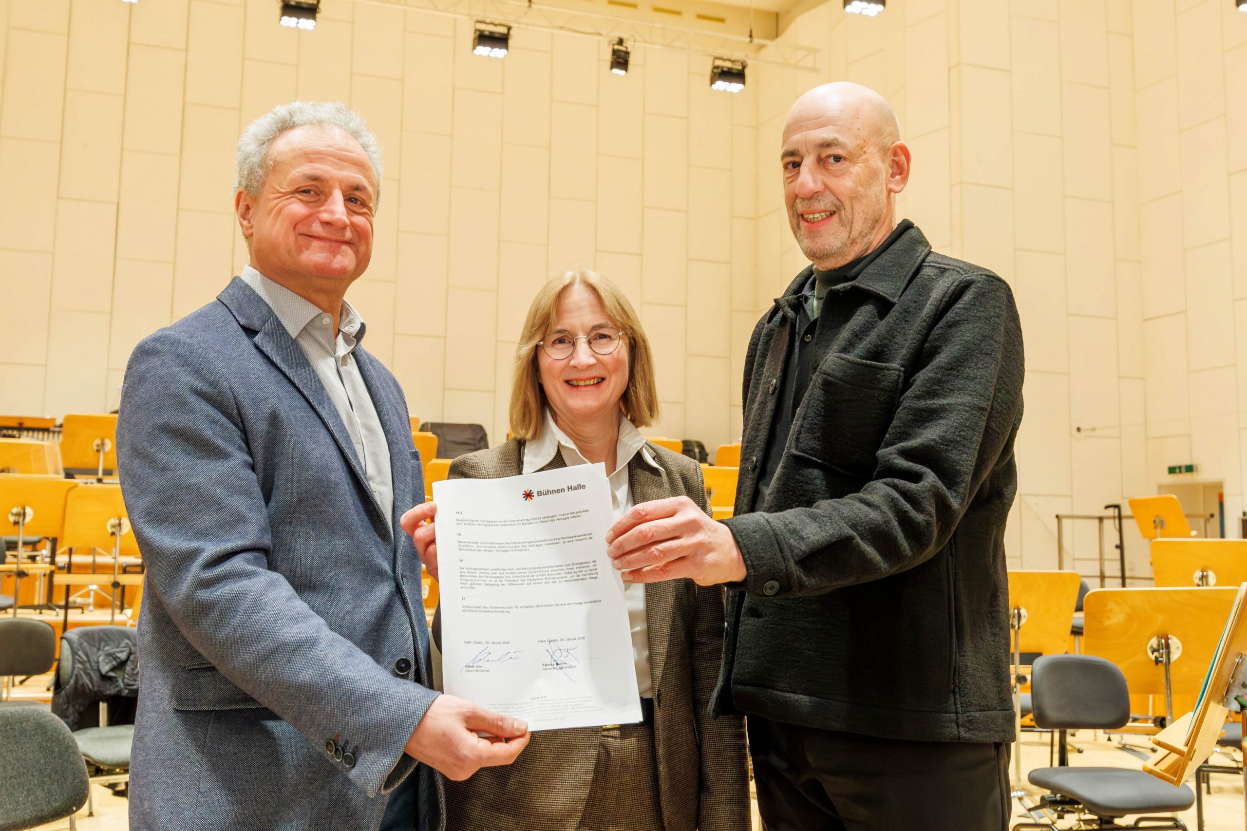 Fabrice-Bollon-bleibt-Generalmusikdirektor-und-Chefdirigent-an-den-B-hnen-Halle