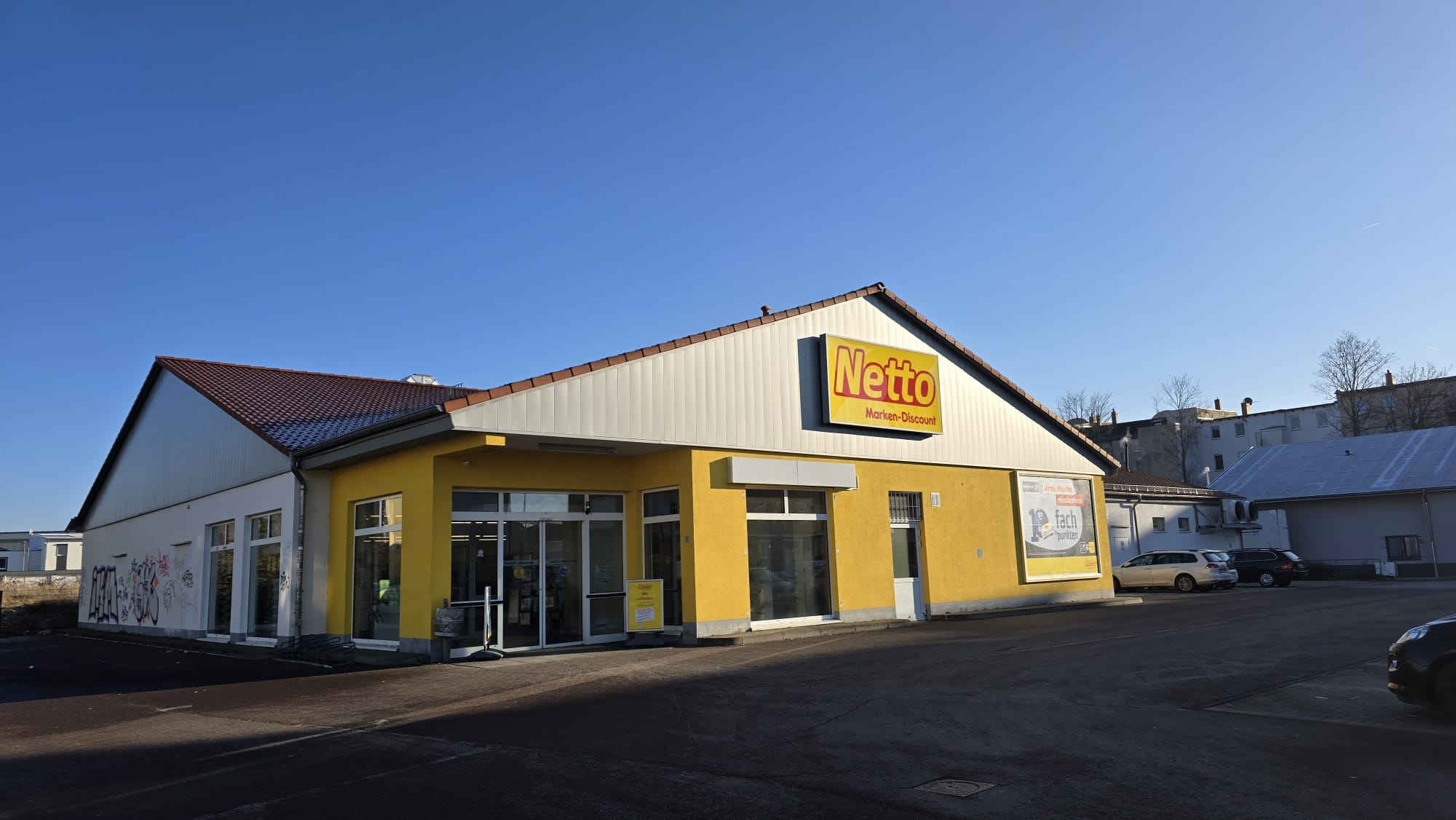 NETTO-in-der-Beesener-Stra-e-schlie-t-am-Samstag-gr-erer-Neubau-mit-Caf-und-weiterem-Gesch-ft-geplant