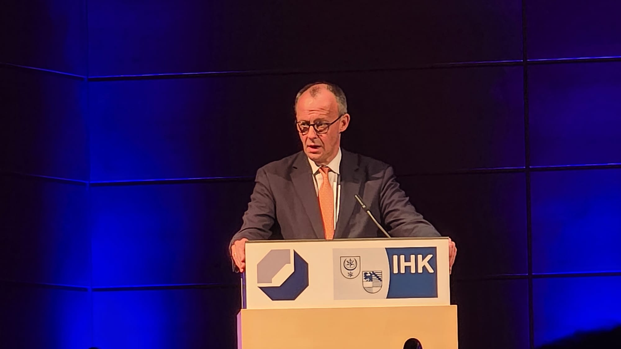 IG-Metall-kritisiert-Auftritt-von-Bundeskanzler-Merz-beim-Neujahrsempfang-in-Halle-und-dessen-Attacke-gegen-das-Arbeitszeitgesetz