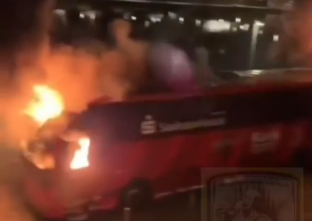 HFC-Teambus-in-Frankfurt-am-Main-abgebrannt-waren-es-Leipziger-Ultras-